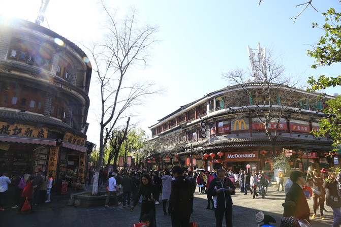杨照辉带队考察云南特色村寨 推动乡村旅游新升级